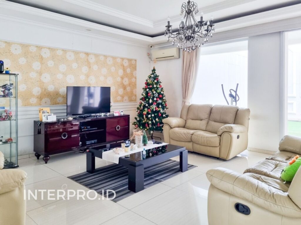 Rumah Intercon Kebon Jeruk Dijual