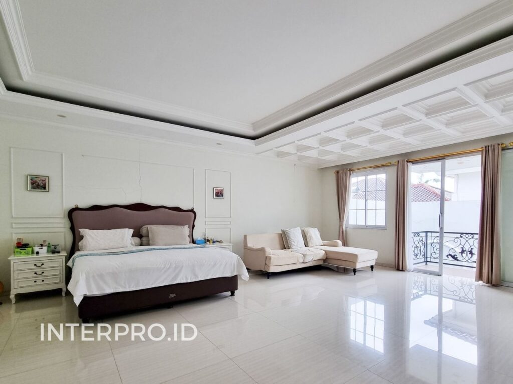 Rumah Intercon Kebon Jeruk Dijual