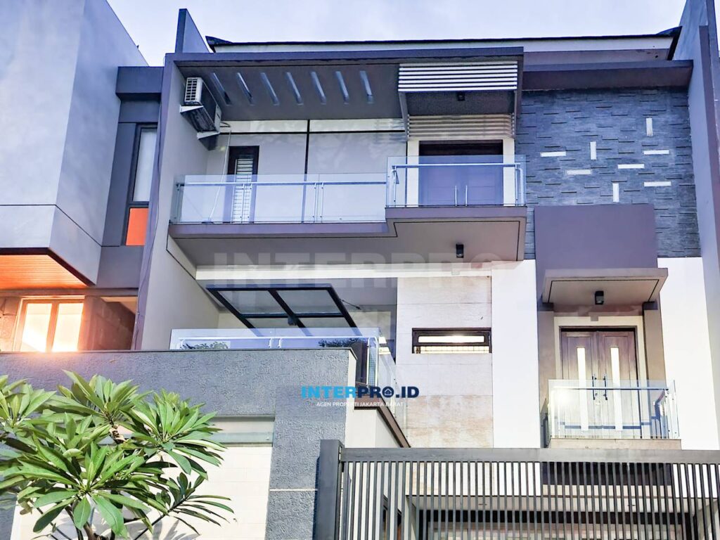 Dijual Rumah Permata Buana