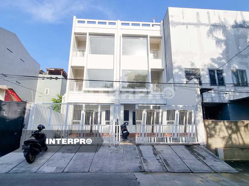 Ruko minimalis 3,5 Taman Ratu | Agen properti INTERPRO