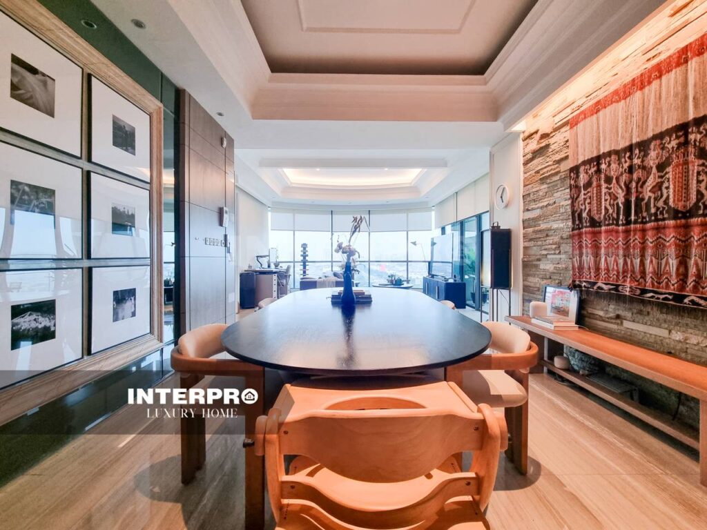Apartemen The St Moritz Presidential 218m2 4BR