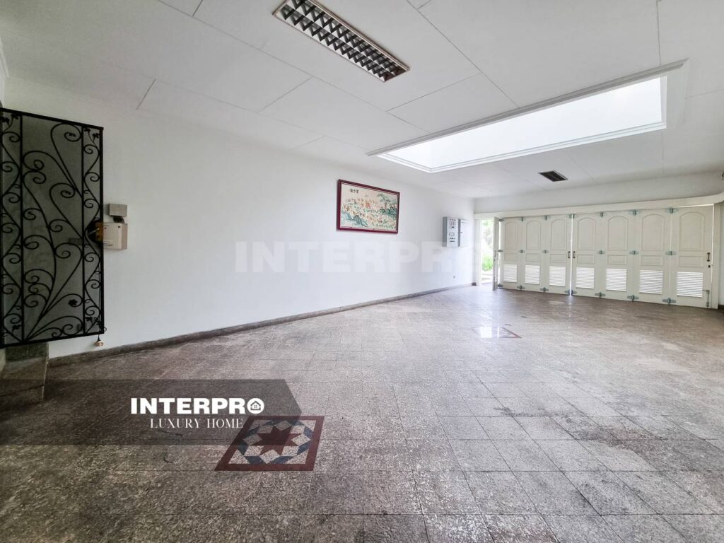 Rumah Mewah Disewakan Intercon Taman kebon jeruk