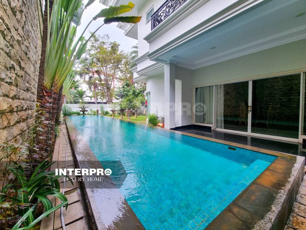 Rumah Mewah Disewakan Intercon Taman kebon jeruk