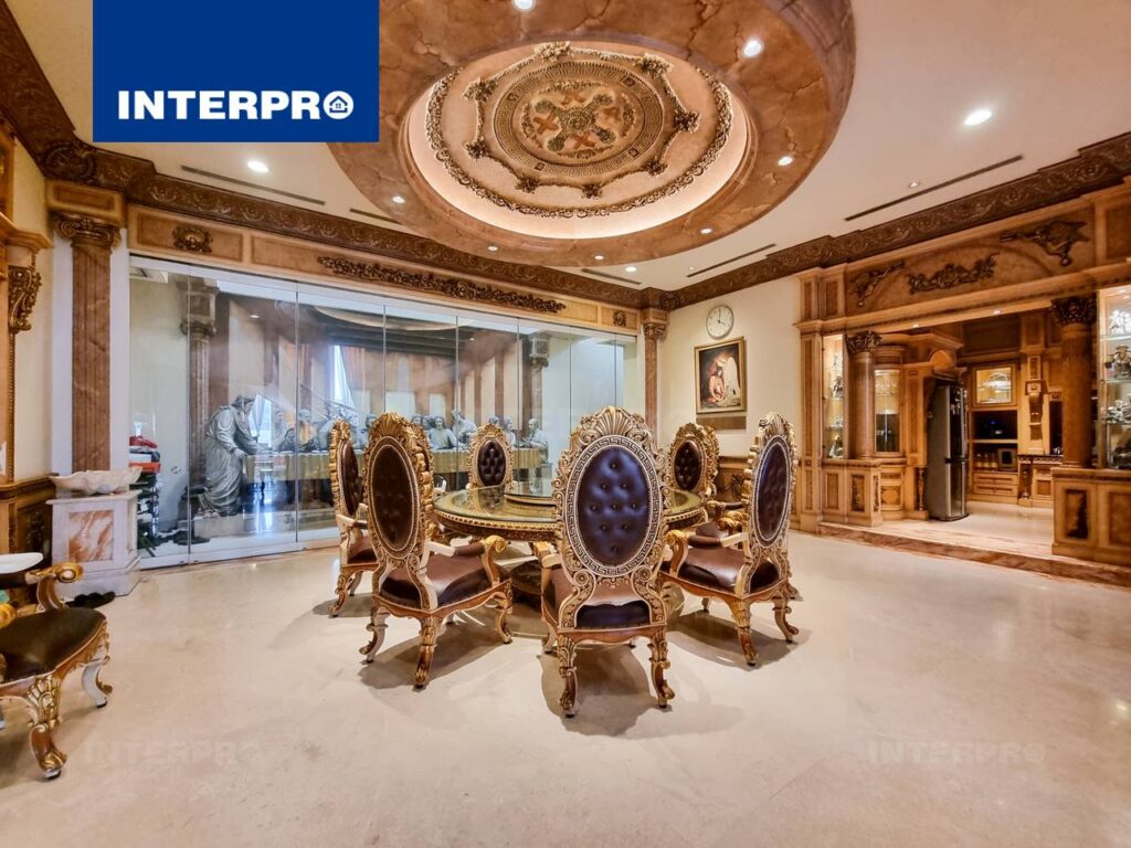 Rumah Mewah Classic Intercon Kebon Jeruk