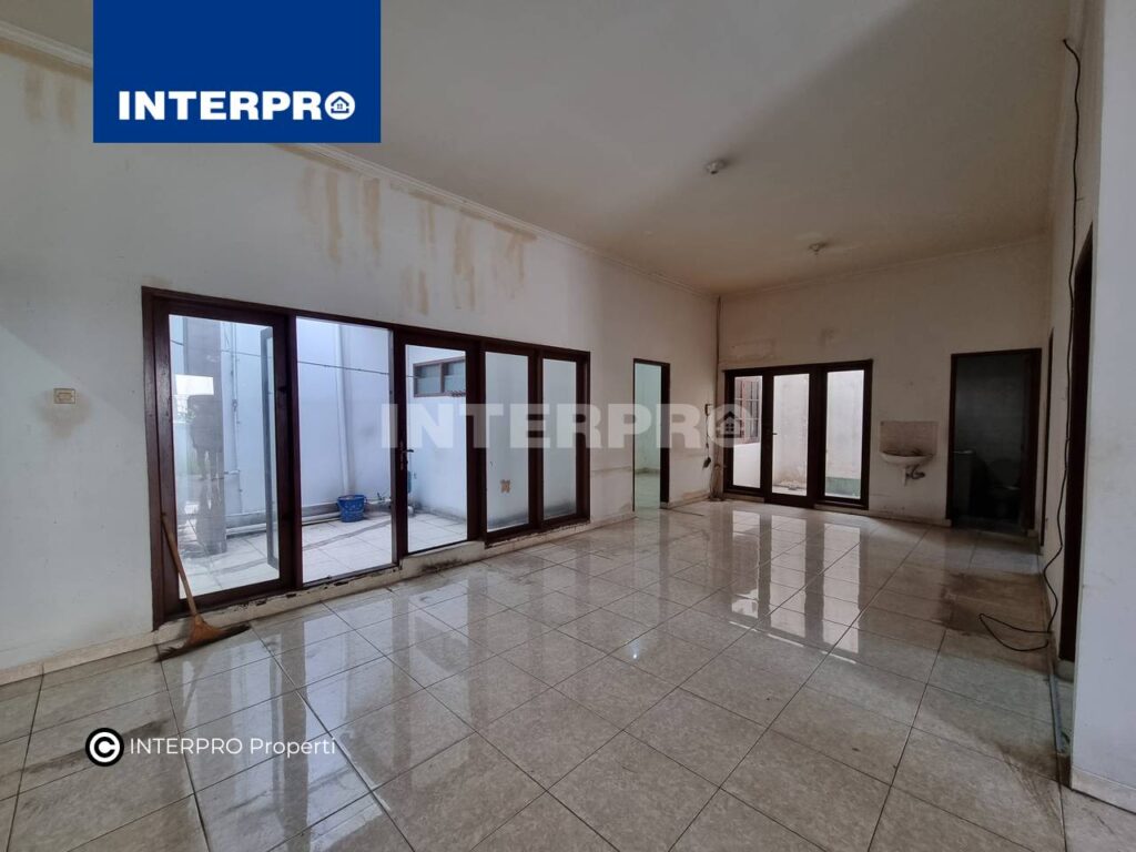 Rumah Hook Komplek Meruya Indah