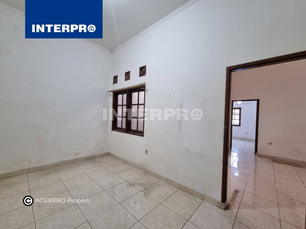 Rumah Hook Komplek Meruya Indah