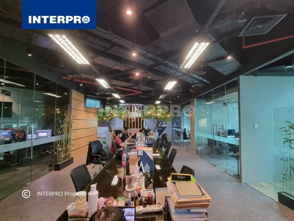 Kantor Office For Sale St Moritz Dijual