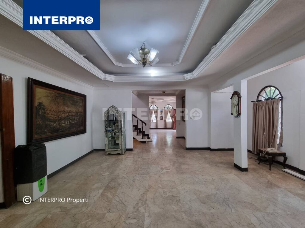 Rumah Mewah 2 lantai Green Ville J akarta Barat