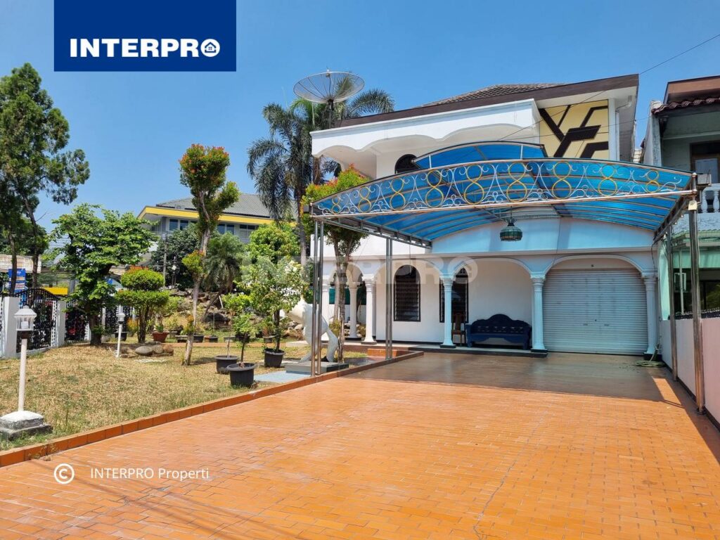 Rumah Mewah 2 lantai Green Ville J akarta Barat