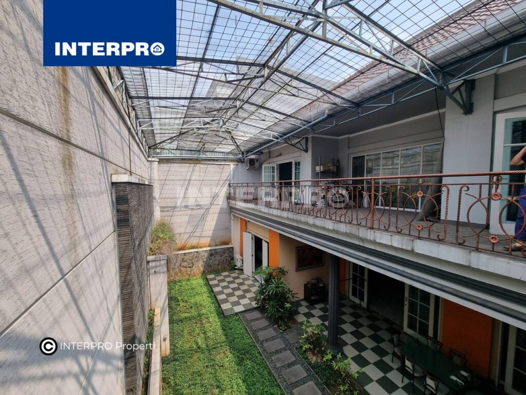 Rumah Mewah 2 lantai Puri Indah Jakarta Barat