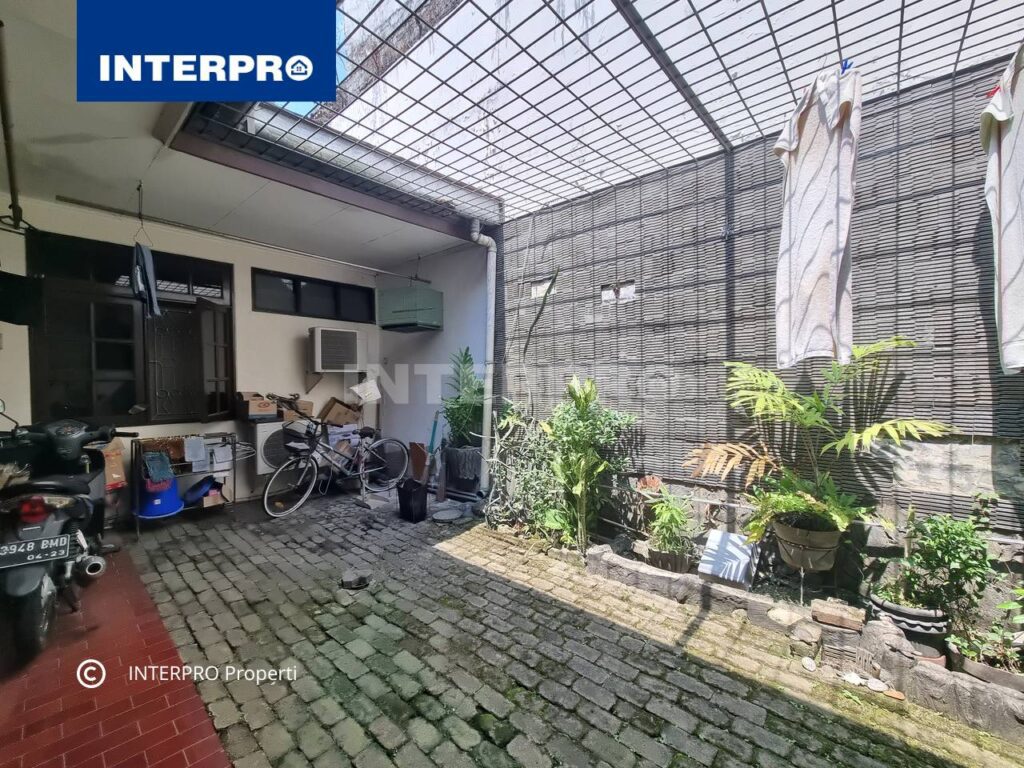 Rumah 2 lantai Sunrise Garden Jakarta Barat