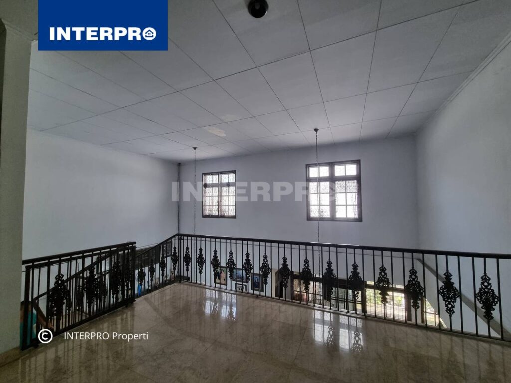 Rumah 2 lantai Sunrise Garden Jakarta Barat