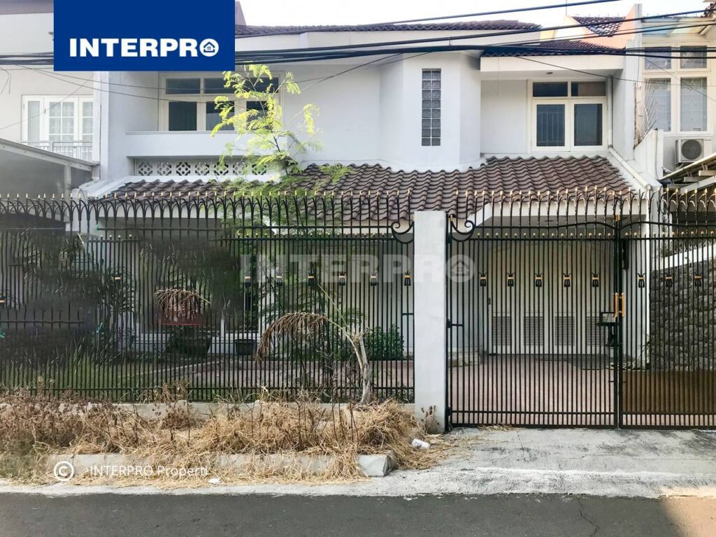 Rumah 2 lantai Taman Kedoya Baru Jakarta Barat