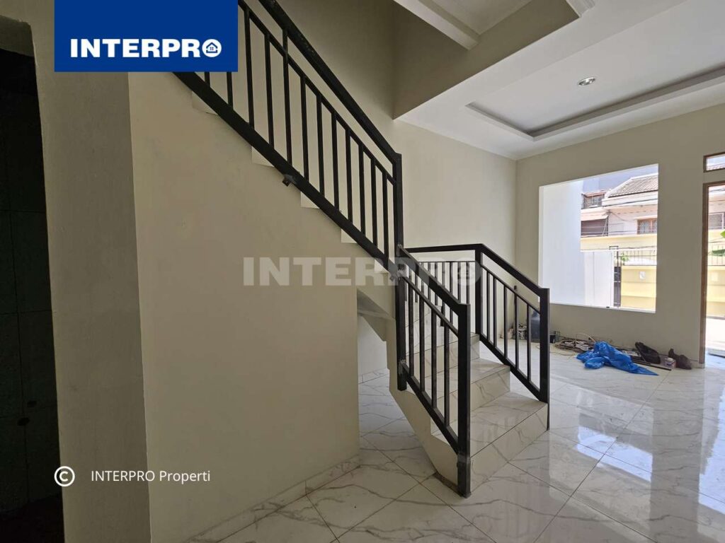 Rumah Minimalis Modern Taman Ratu Jakarta Barat