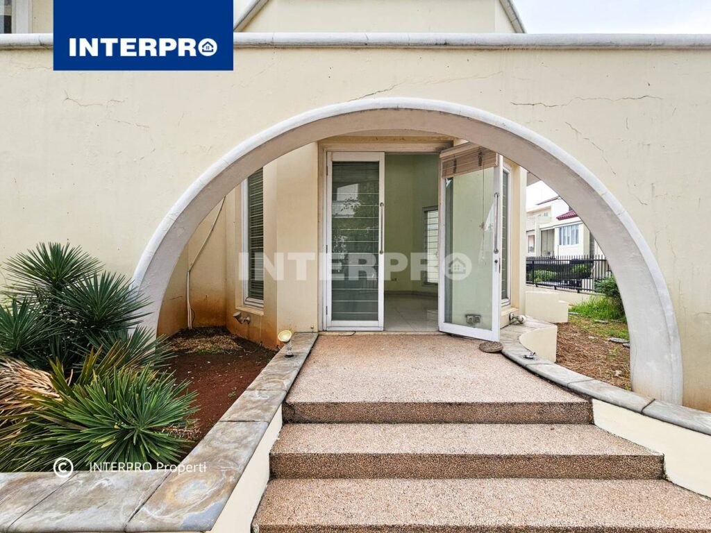 disewakan rumah 3 lantai Permata Buana | Interpro Properti |