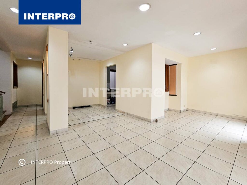 disewakan rumah 3 lantai Permata Buana | Interpro Properti |