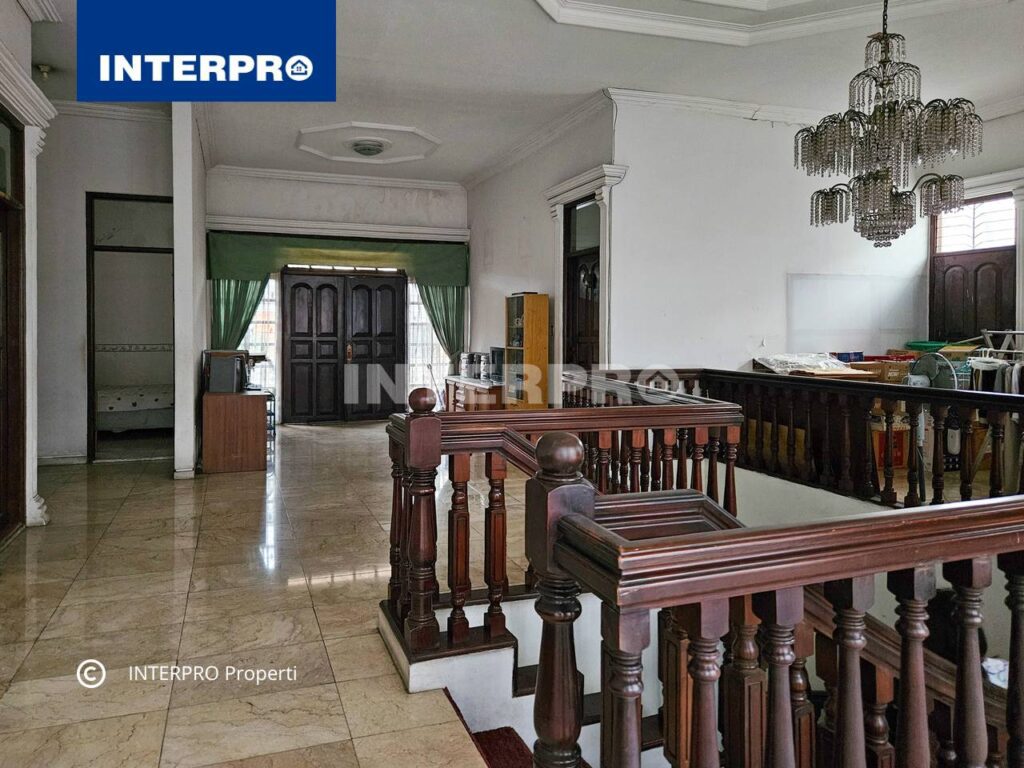 Rumah 2 lantai Sunrise Garden Jakarta Barat
