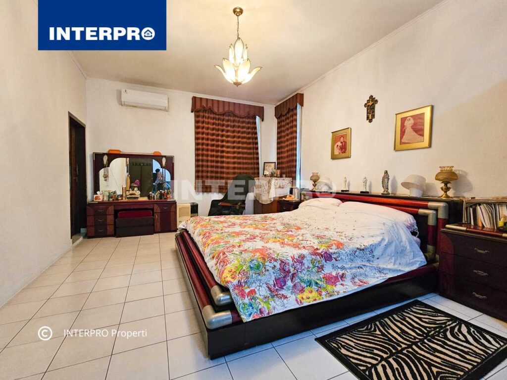 Rumah 2 lantai Siap huni Sunrise Garden Jakarta Barat