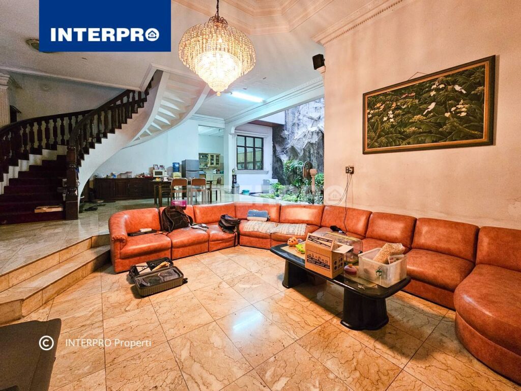 Rumah 2 lantai Sunrise Garden Jakarta Barat