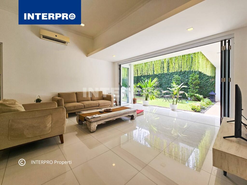 Rumah Cantik Minimalis Taman Meruya Ilir Jakarta Barat