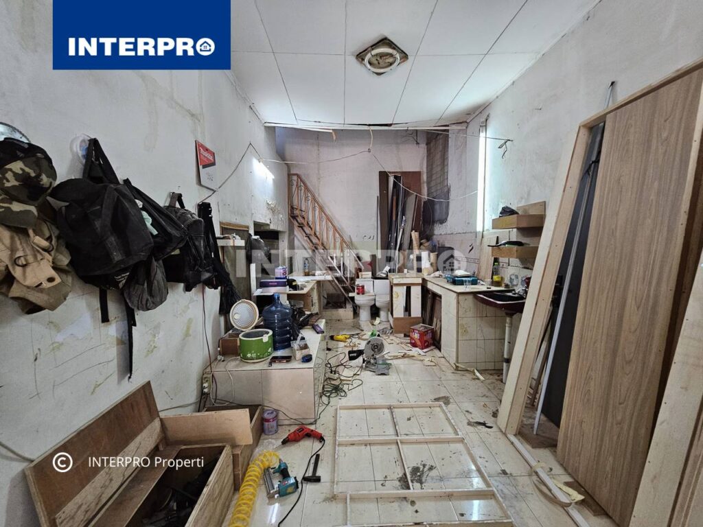 Rumah Jual hitung tanah Taman Ratu Jakarta Barat