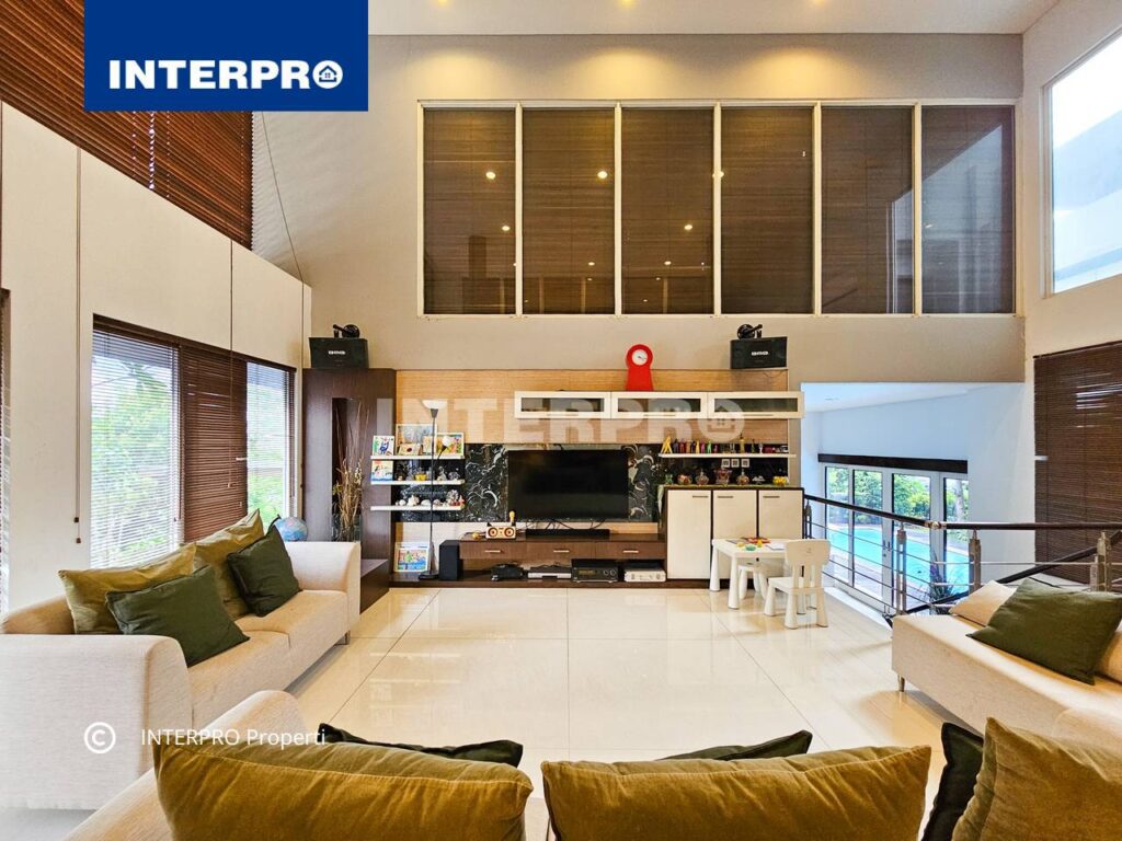 Rumah Mewah Permata Buana Dijual Agen Properti INTERPRO