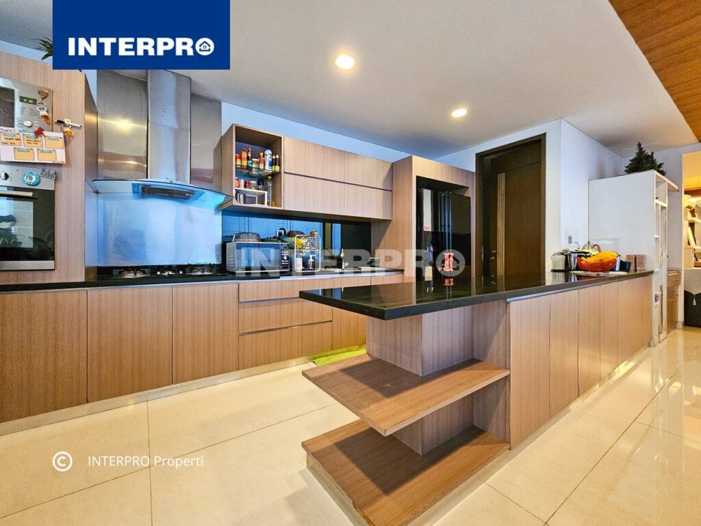Rumah Mewah Permata Buana Dijual Agen Properti INTERPRO