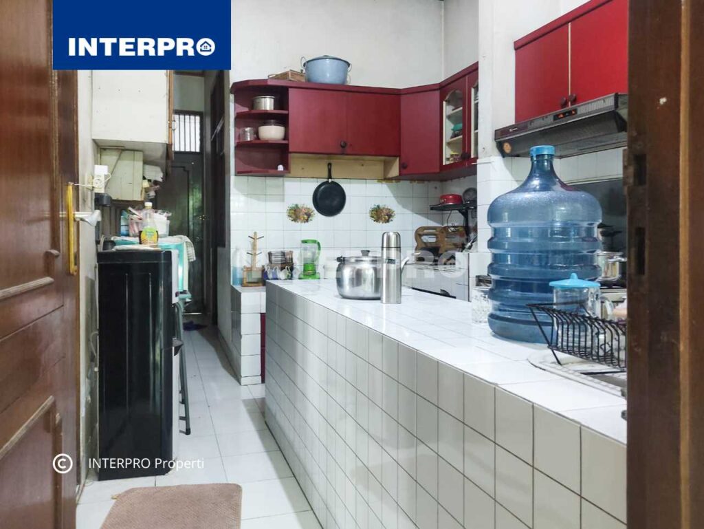 Rumah Hook Taman Meruya Ilir Jakarta Barat