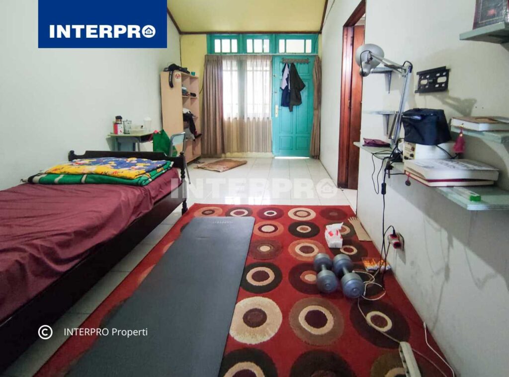 Rumah Hook Taman Meruya Ilir Jakarta Barat