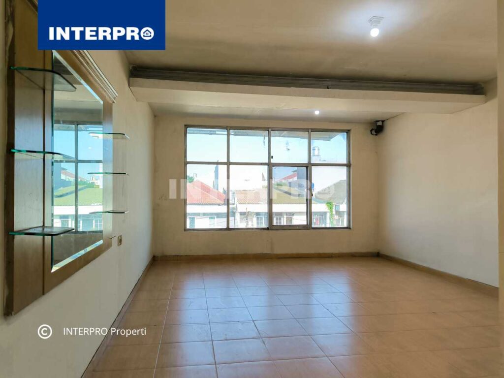 Ruko 3,5 lantai Taman Ratu Jakarta Barat