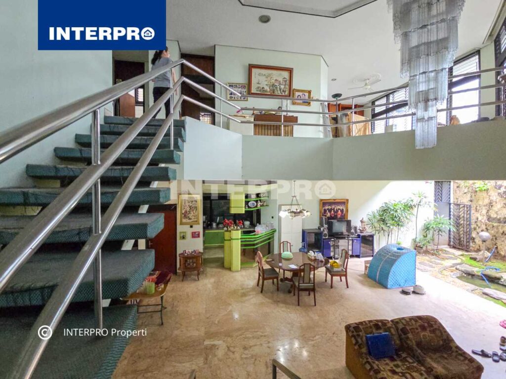 Rumah Semi furnished Sunrise Garden Jakarta Barat