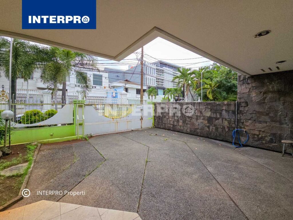 Rumah Semi furnished Sunrise Garden Jakarta Barat