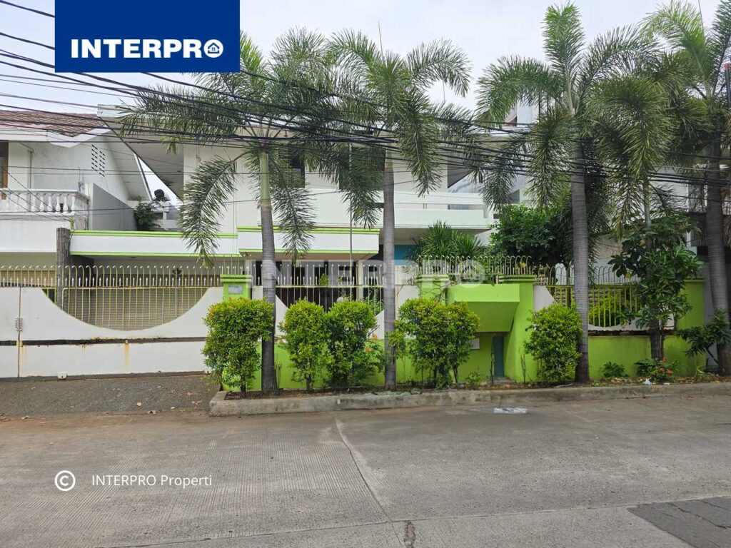 Rumah Semi furnished Sunrise Garden Jakarta Barat