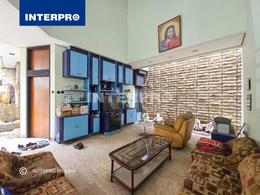 Rumah Semi furnished Sunrise Garden Jakarta Barat