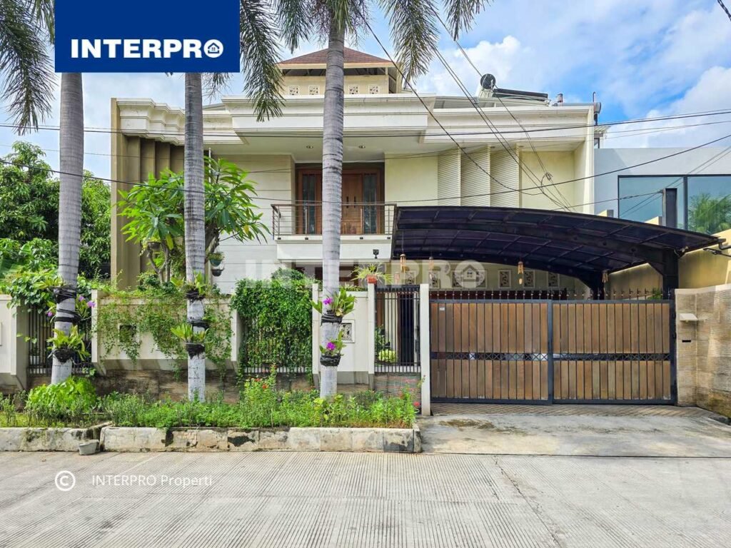 Rumah Mewah 3 lantai Sunrise Garden Jakarta Barat