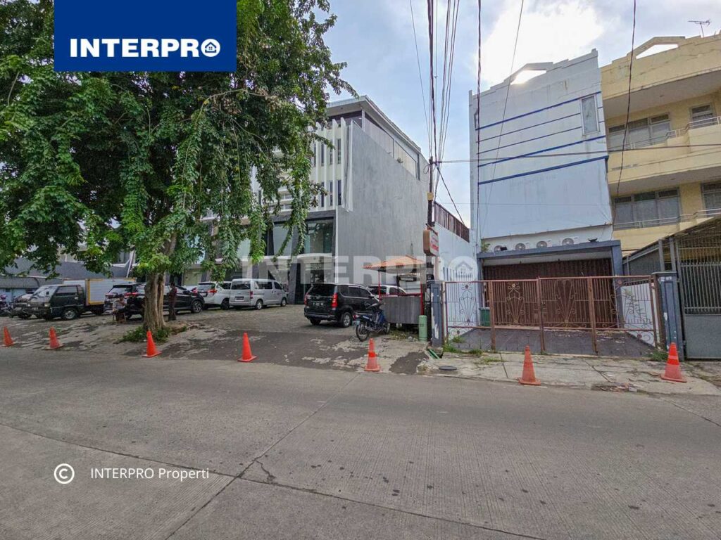 Ruko 3 lantai Sunrise Garden Jakarta Barat