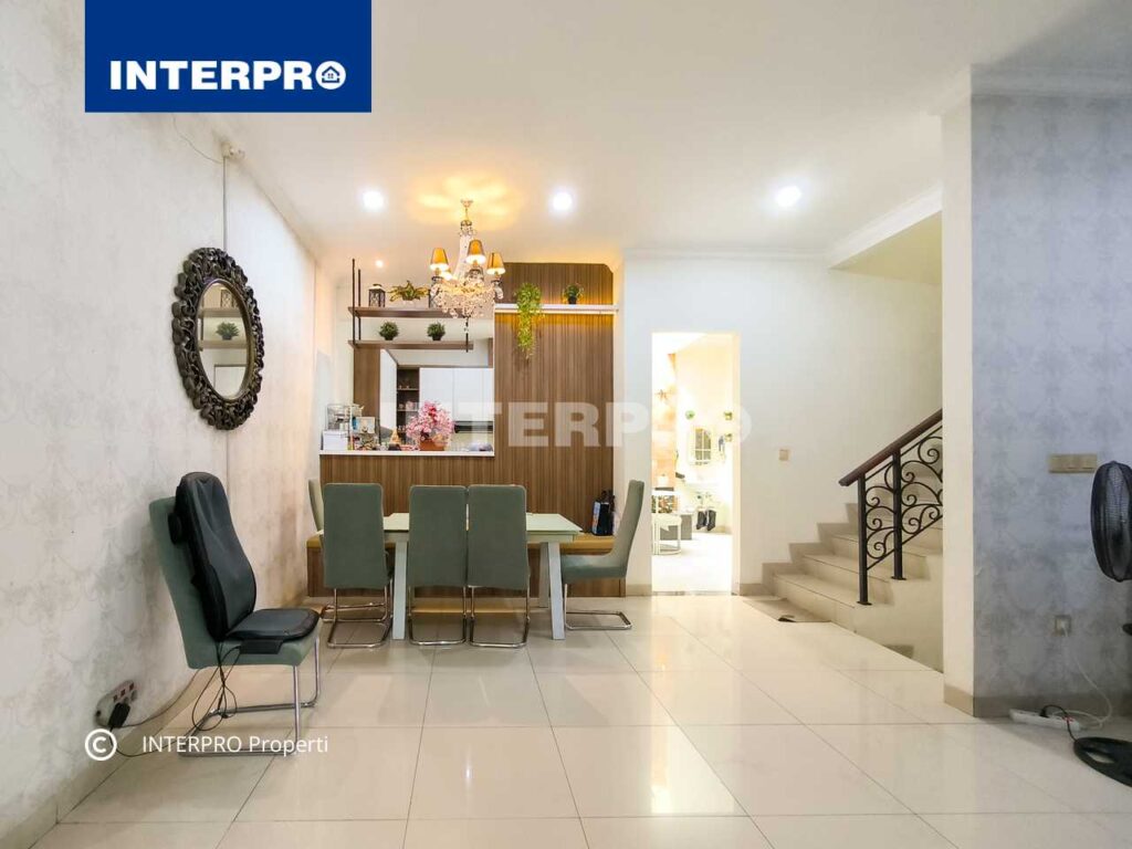 Rumah Minimalis Greeen Lake City Cluster Europe Jakarta Barat