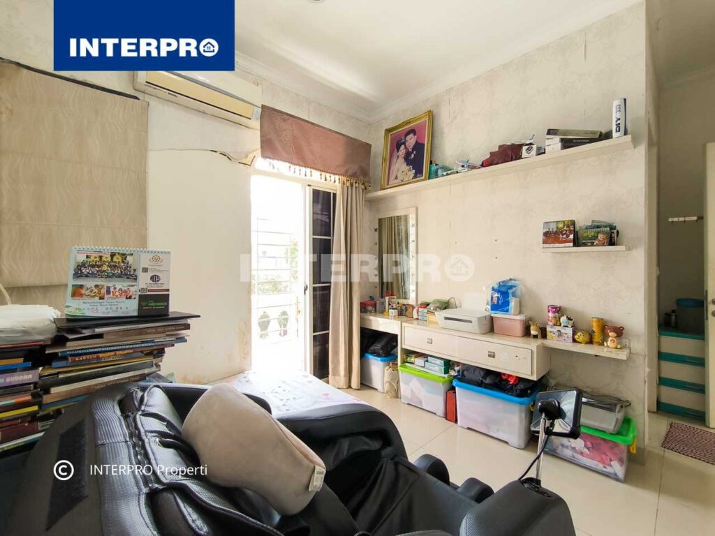 Rumah Minimalis Greeen Lake City Cluster Europe Jakarta Barat