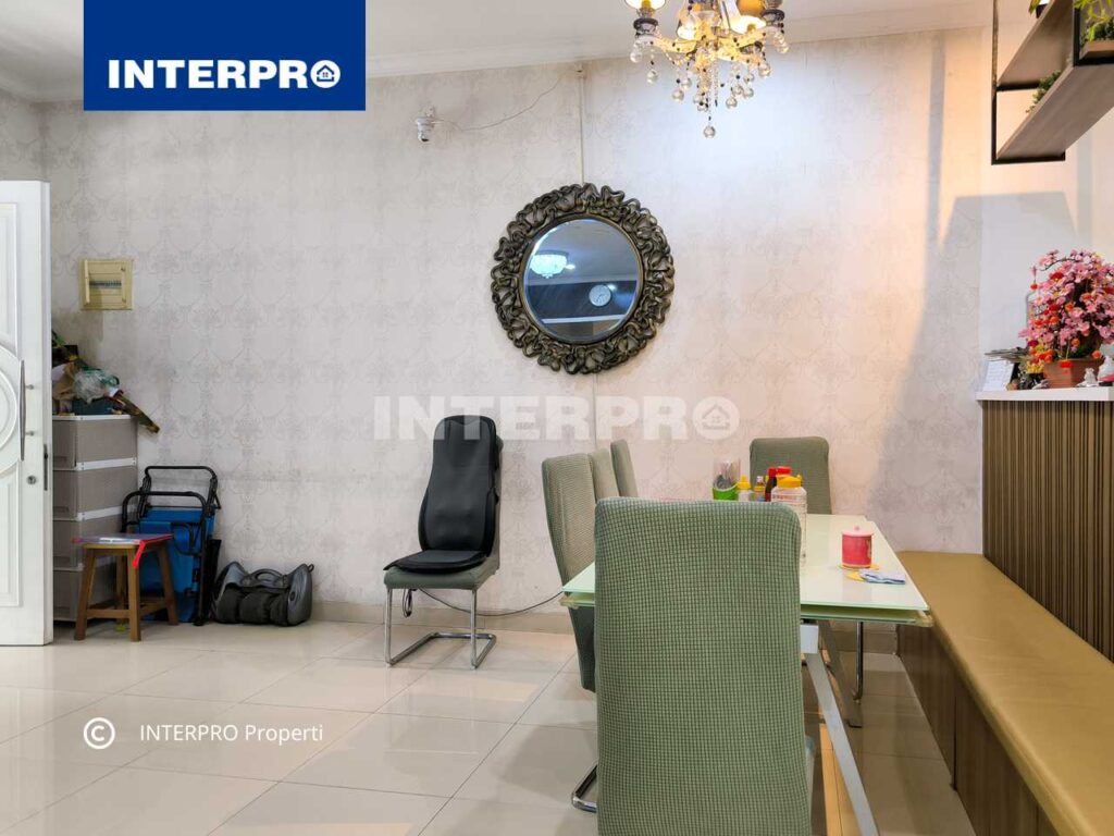 Rumah Minimalis Greeen Lake City Cluster Europe Jakarta Barat