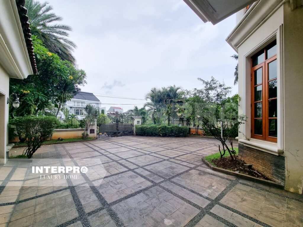Dijual Rumah Mewah Hook Taman Kedoya Baru Jakarta Barat by INTERPRO
