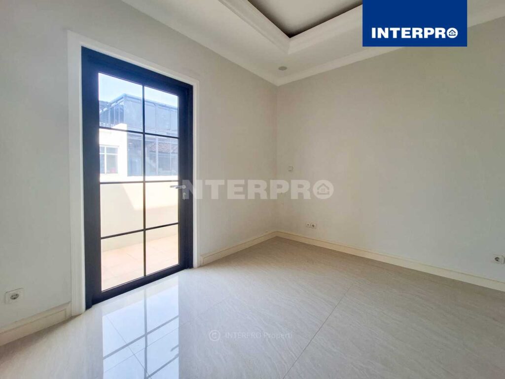 Rumah Minimalis Modern Camden House Residance Srengseng
