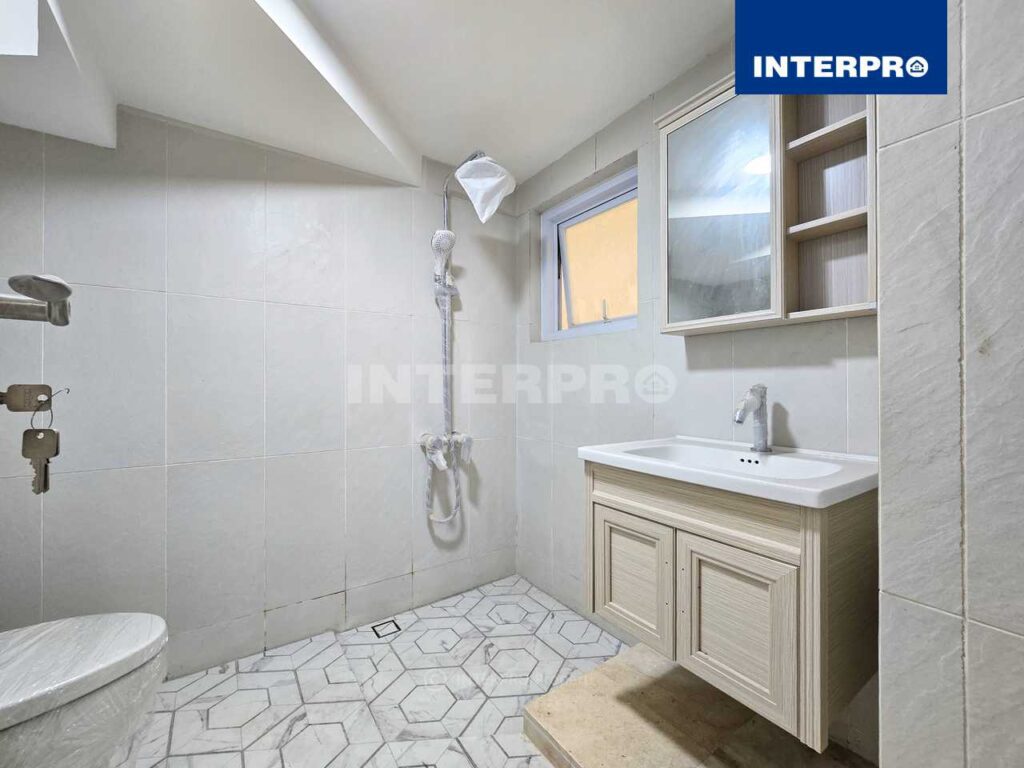 Rumah Minimalis Modern Camden House Residance Srengseng