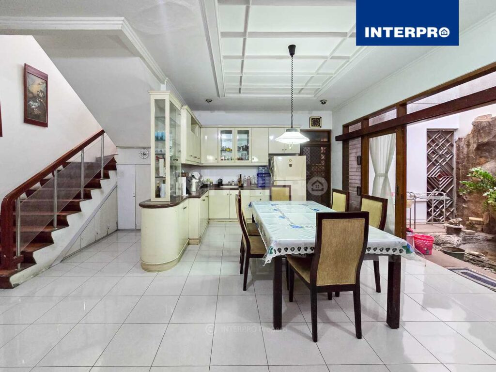 Rumah Hook Siap Huni Green Garden Jakarta Barat