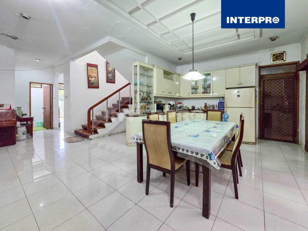 Rumah Hook Siap Huni Green Garden Jakarta Barat