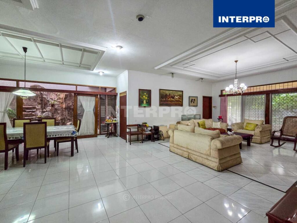 Rumah Hook Siap Huni Green Garden Jakarta Barat