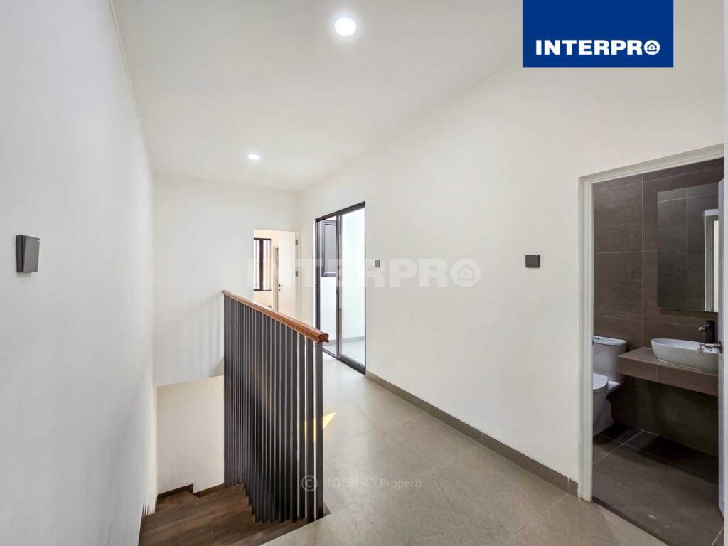 Rumah Baru Minimalis Modern Green Ville Jakarta BaratRumah Baru Minimalis Modern Green Ville Jakarta Barat