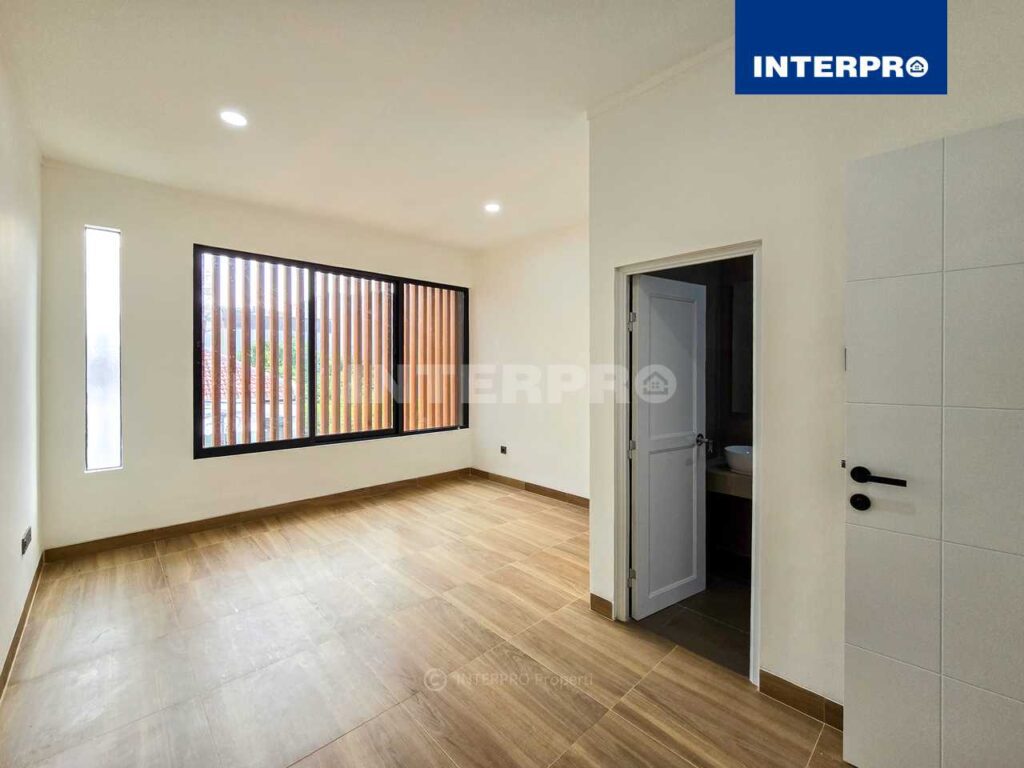 Rumah Baru Minimalis Modern Green Ville Jakarta Barat