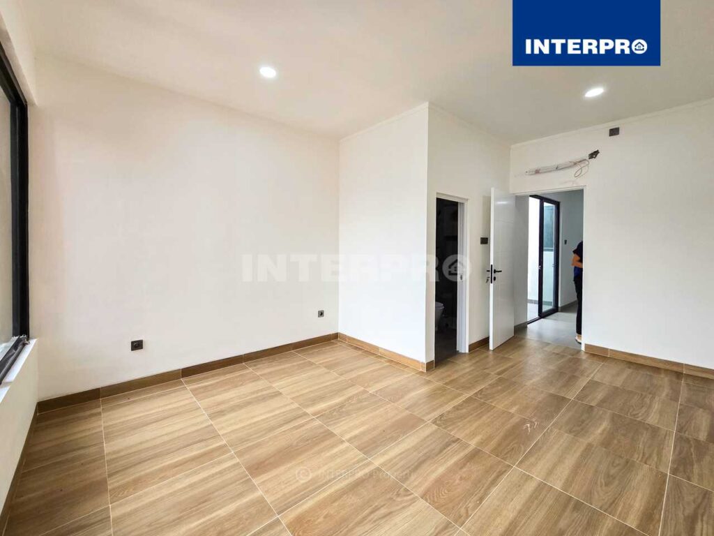 Rumah Baru Minimalis Modern Green Ville Jakarta Barat