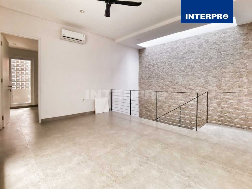 Rumah Disewakan Intercon Taman Kebon Jeruk Agen Properti INTERPRO