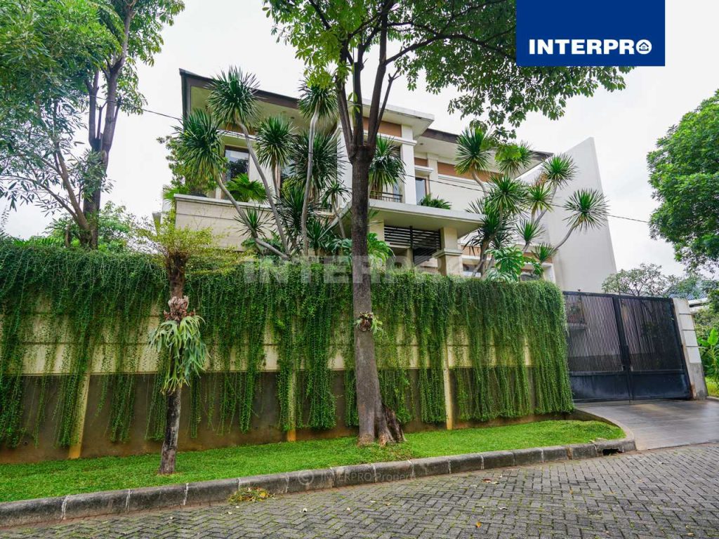 Rumah Mewah Siap Huni Dijual Mega Kebon Jeruk